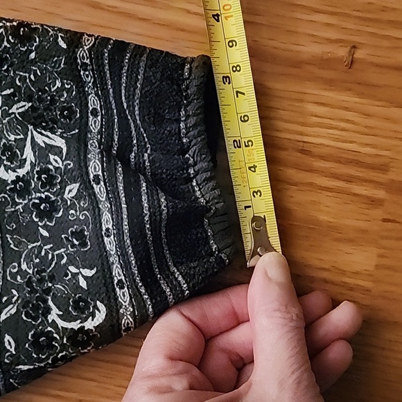 Sweet Wanderer Women's Boho Cold Shoulder Blouse green patterned size medium - Picture 13 of 15